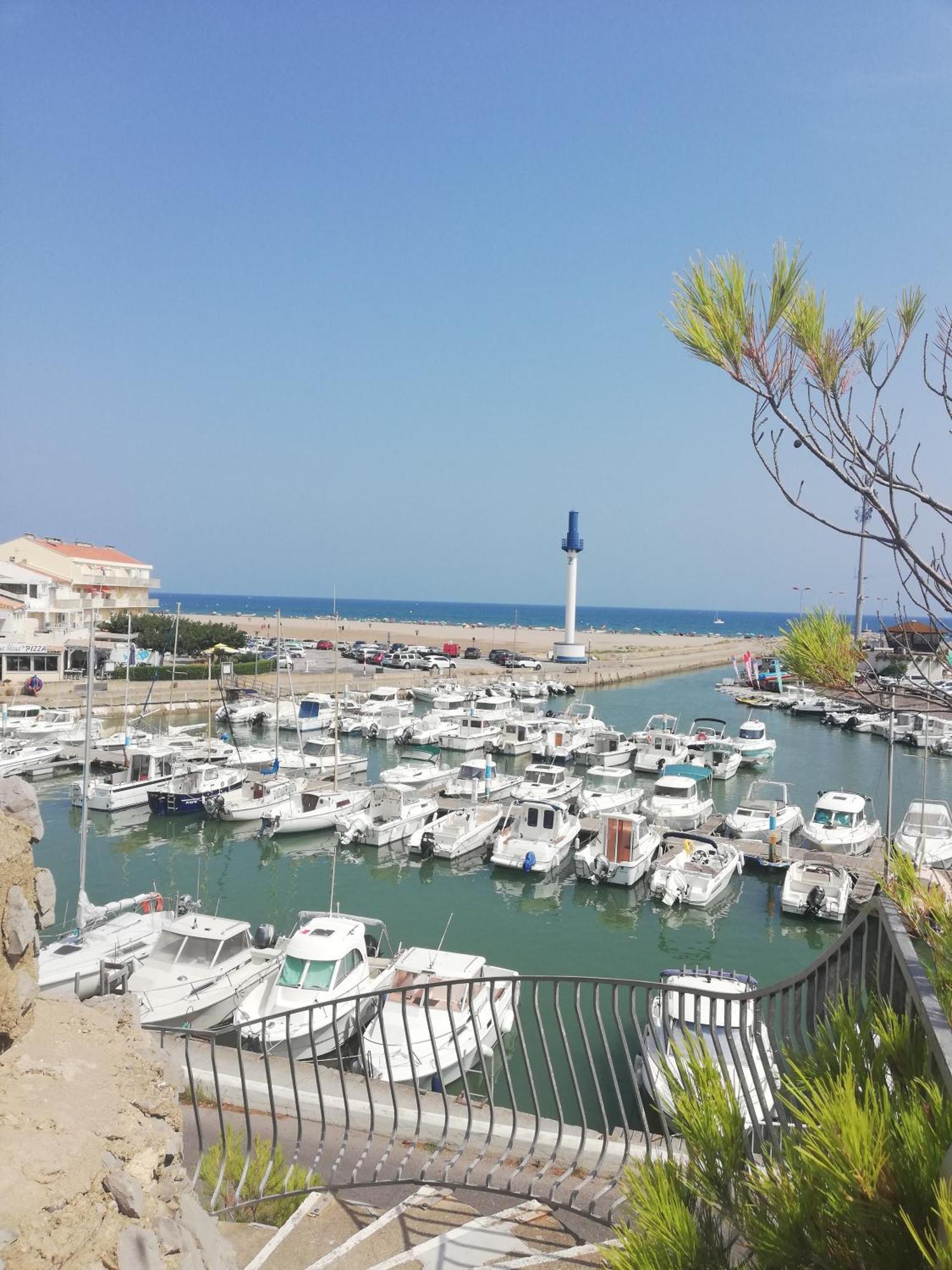 Superbe Appartement Avec Vue Sur Mer Et Port, Parking Prive Saint-Pierre-la-Mer  외부 사진
